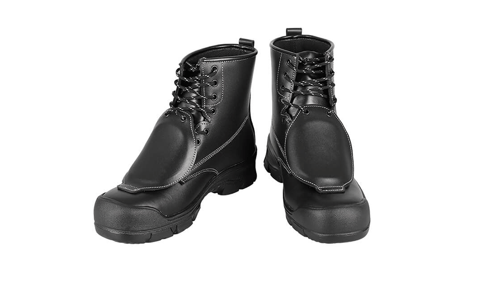 當勞保安全鞋發(fā)霉時，應該如果進行處理