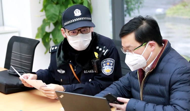 滬警方主動(dòng)對(duì)接我司，保障誠(chéng)格一次性防護(hù)服安全生產(chǎn)
