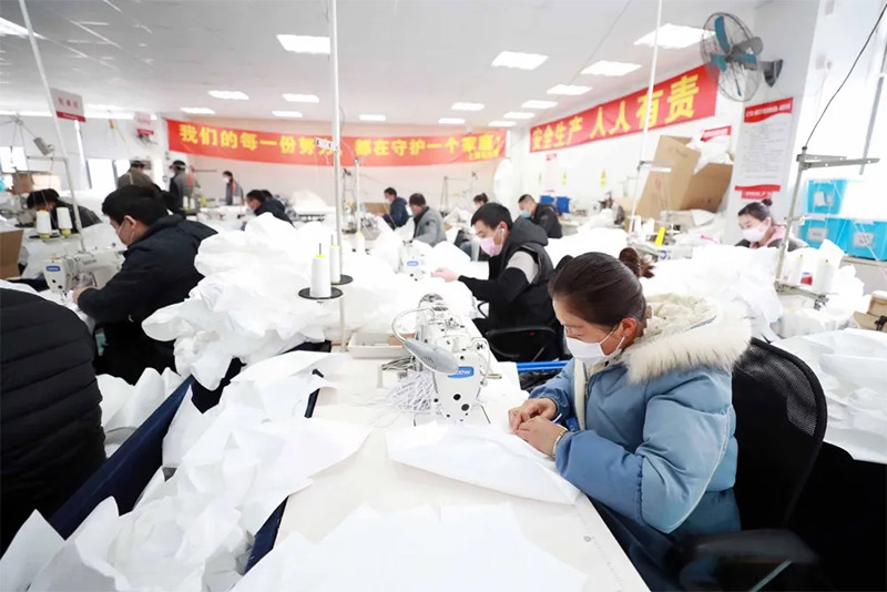 感謝你們?yōu)榉酪呶镔|生產(chǎn)做出的貢獻,為你們點贊!